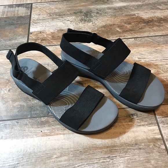 cloud stepper sandals